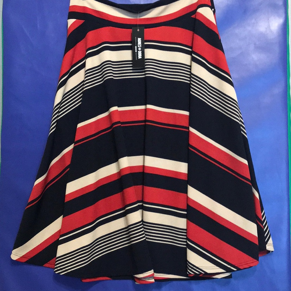 Full midi skirt with pockets